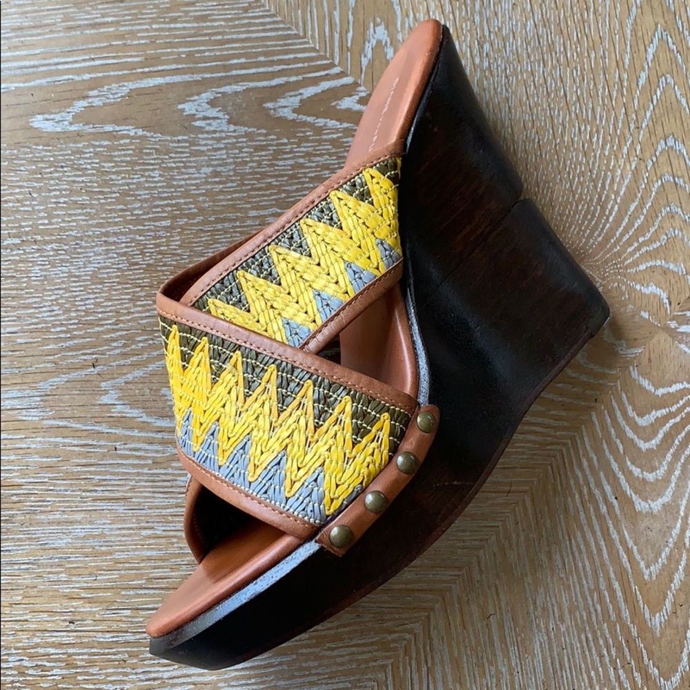 DIANE VON FURSTENBERG Woven Moore Crisscross Wedge 9.5 - Picture 7 of 14